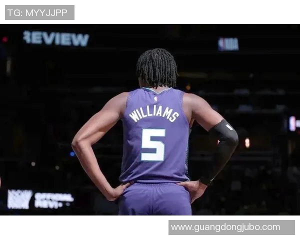 犹他爵士对阵湖人精彩直播全程回顾与赛后分析